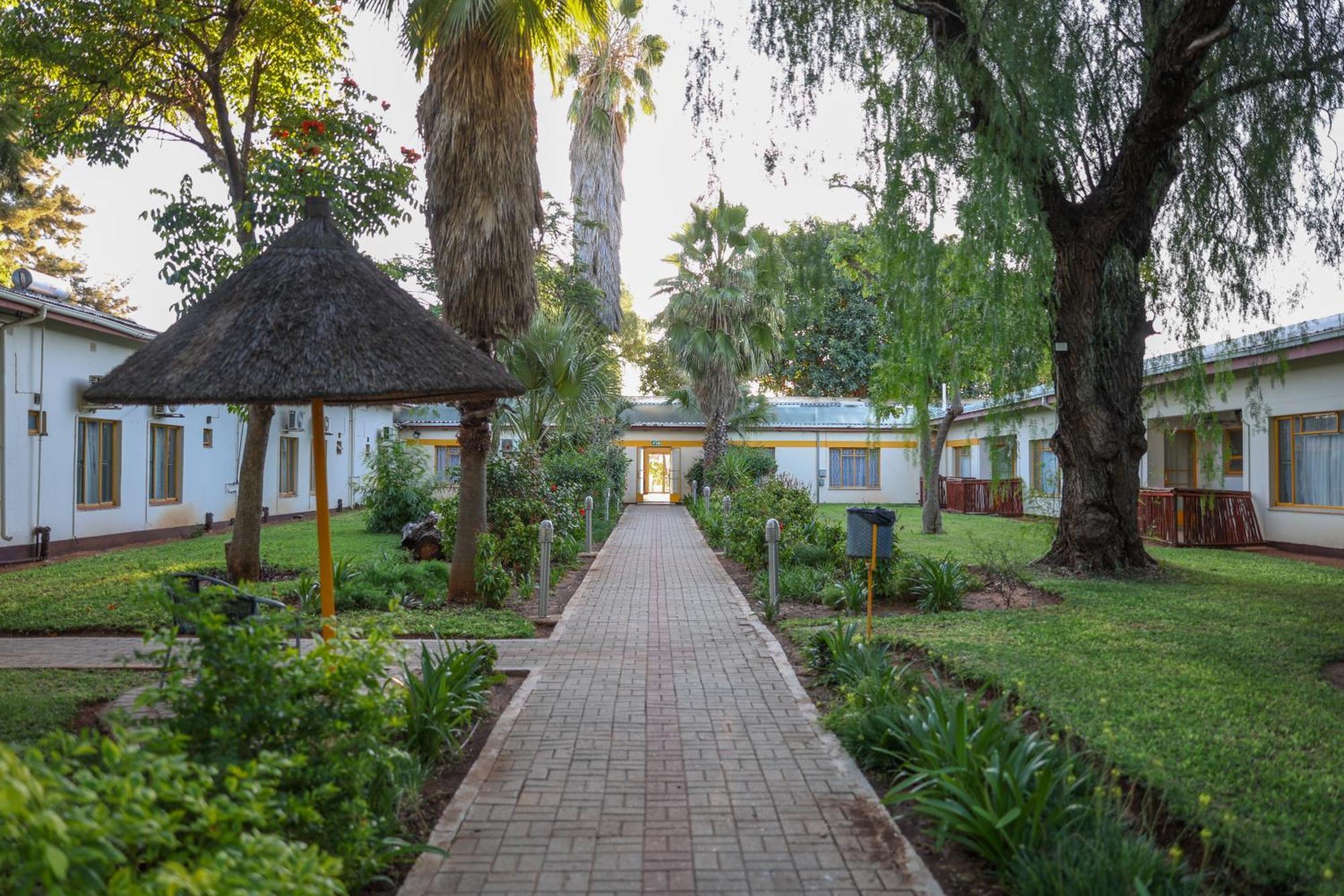 Cresta Botsalo Hotel Palapye Экстерьер фото